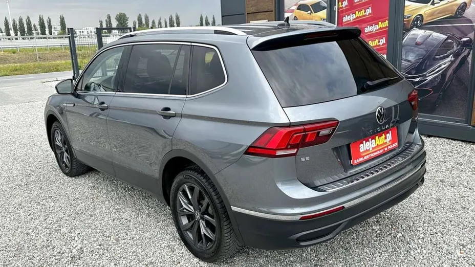 VOLKSWAGEN Tiguan Allspace -