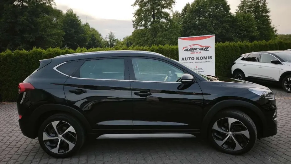 HYUNDAI Tucson -