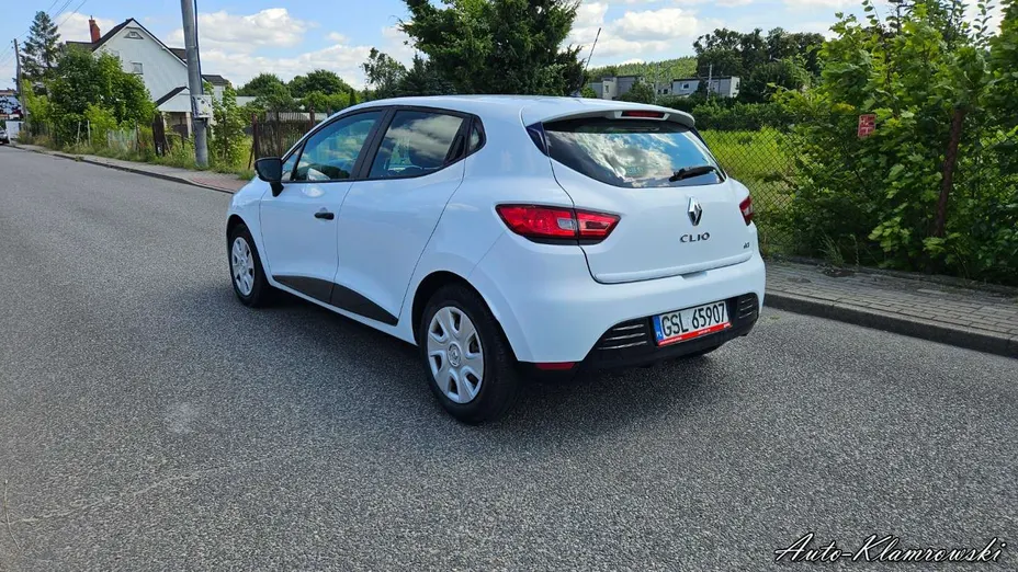 RENAULT Clio -