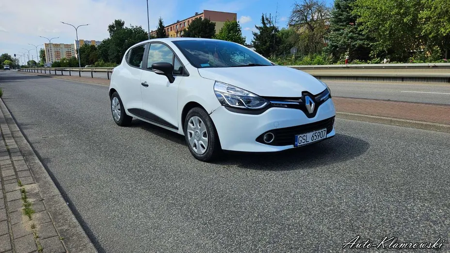 RENAULT Clio -