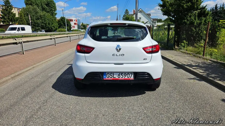 RENAULT Clio -
