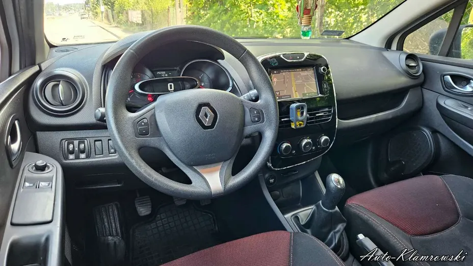 RENAULT Clio -