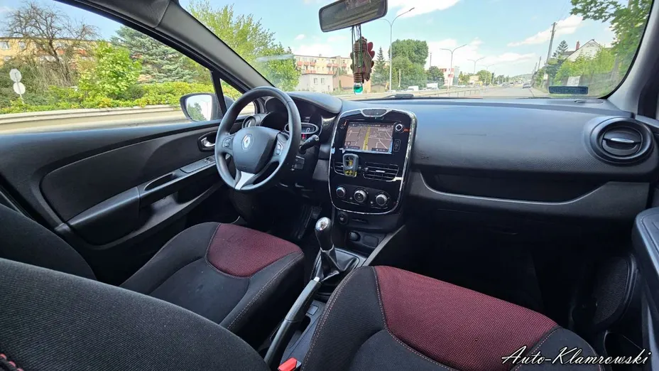 RENAULT Clio -