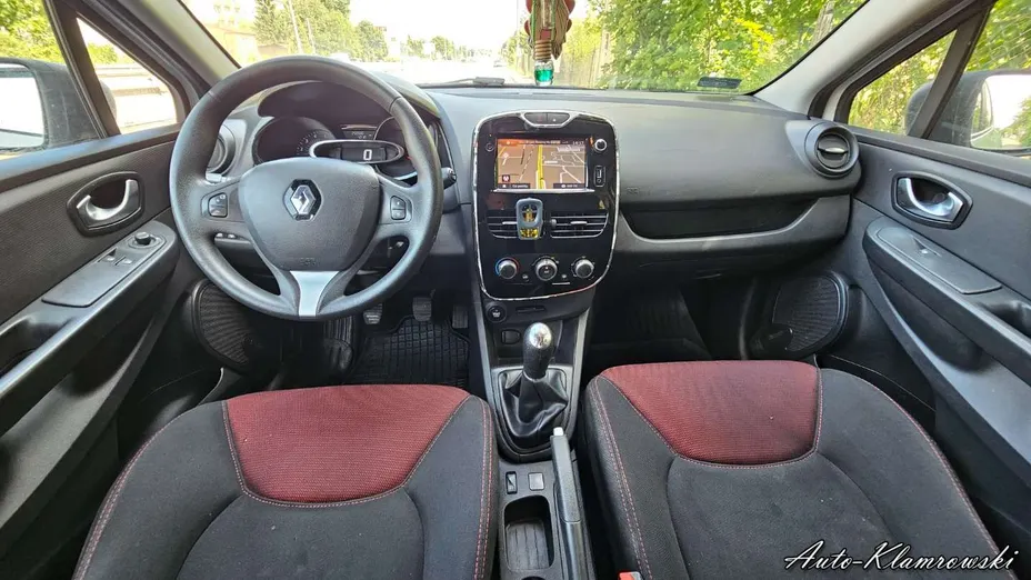 RENAULT Clio -