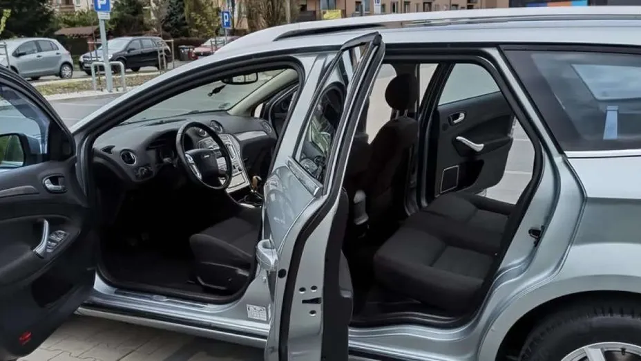 FORD Mondeo -