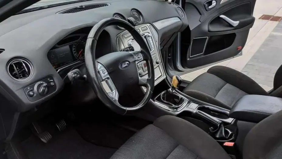 FORD Mondeo -