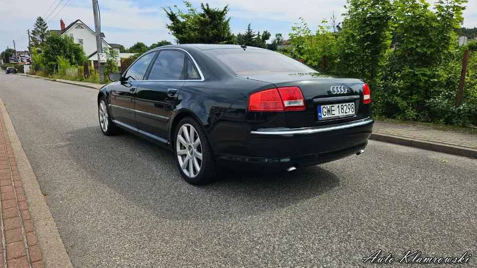 AUDI A8 -