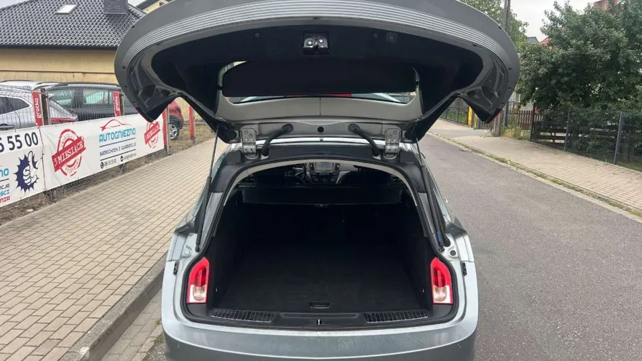 OPEL Insignia -