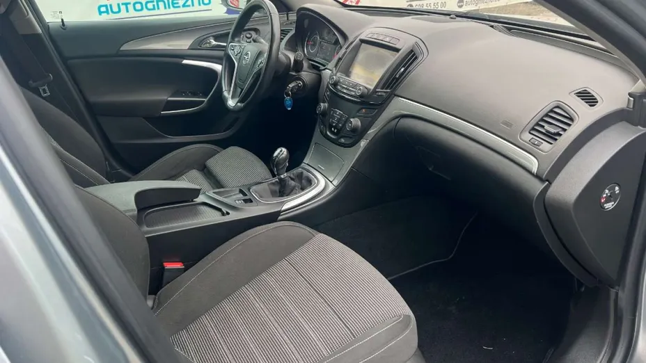 OPEL Insignia -