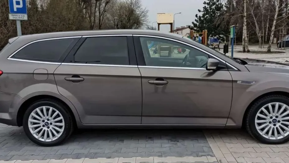 FORD Mondeo -
