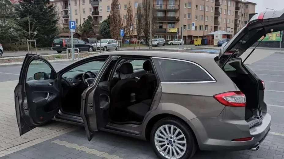 FORD Mondeo -