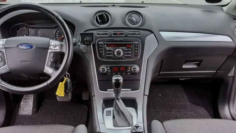 FORD Mondeo -