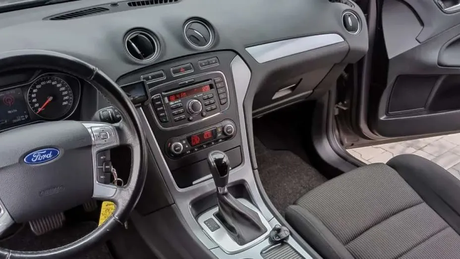 FORD Mondeo -