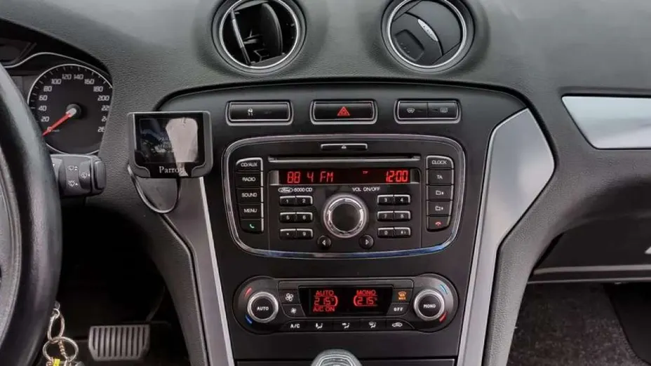 FORD Mondeo -