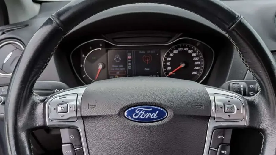 FORD Mondeo -