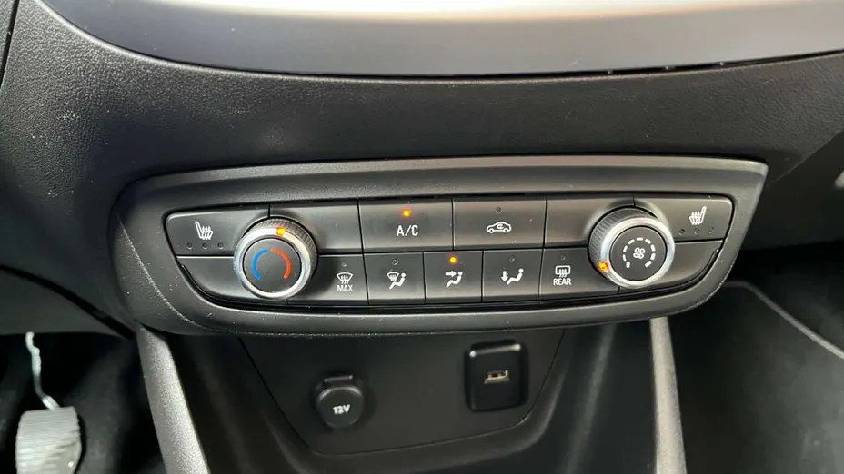 OPEL Crossland X -