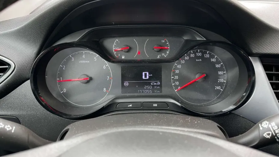 OPEL Crossland X -