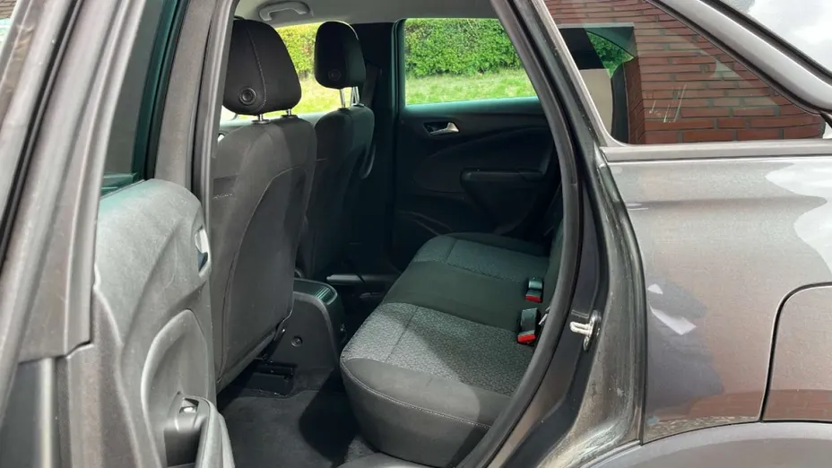 OPEL Crossland X -
