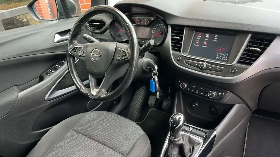 OPEL Crossland X -