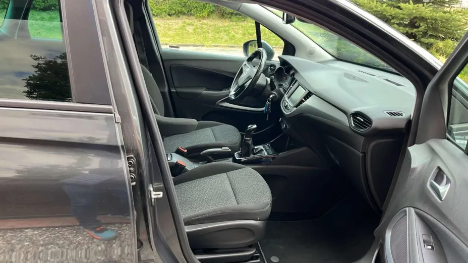 OPEL Crossland X -