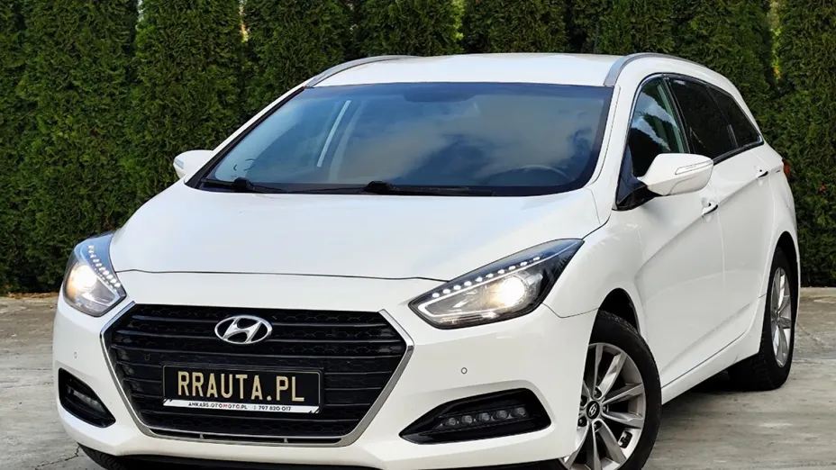 HYUNDAI i40 -