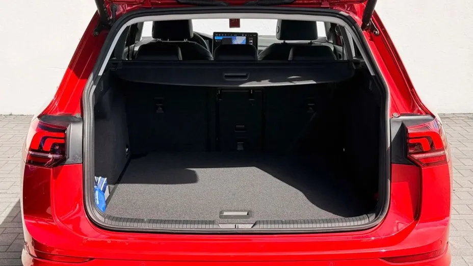 VOLKSWAGEN Golf -