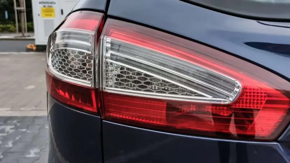 FORD Mondeo -