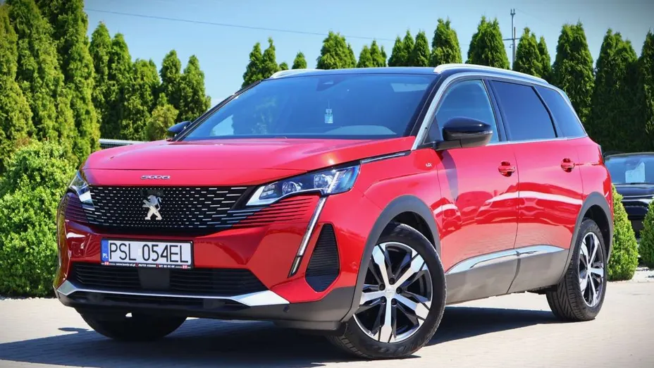PEUGEOT 5008 -