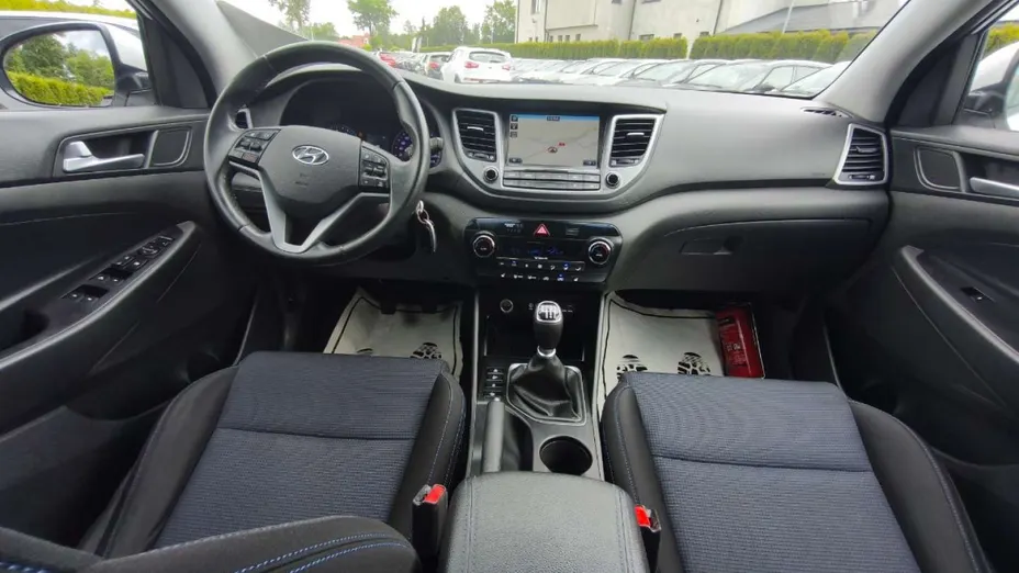 HYUNDAI Tucson -