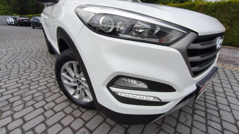 HYUNDAI Tucson -