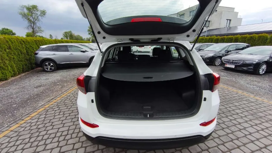 HYUNDAI Tucson -