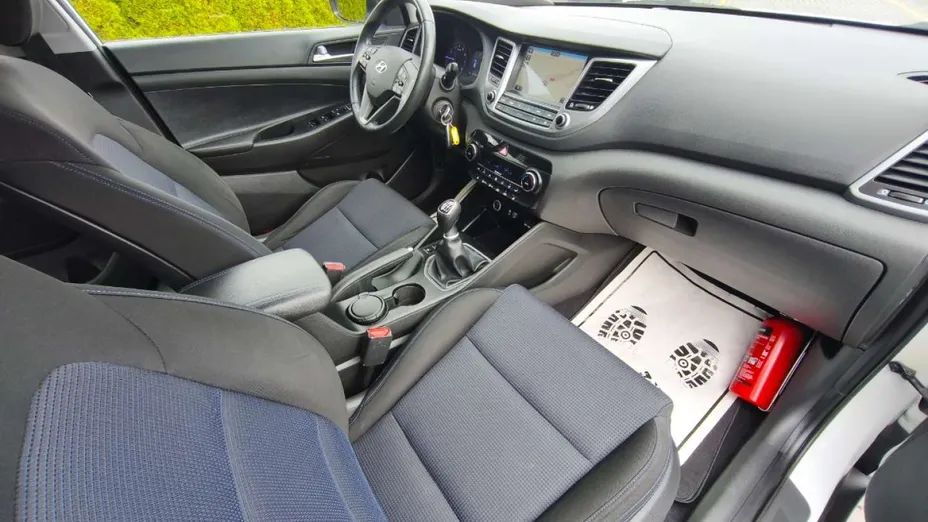 HYUNDAI Tucson -
