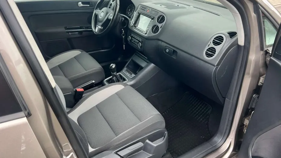 VOLKSWAGEN Golf Plus -