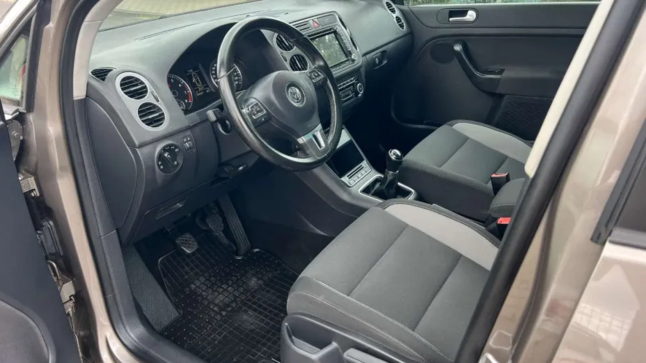VOLKSWAGEN Golf Plus -