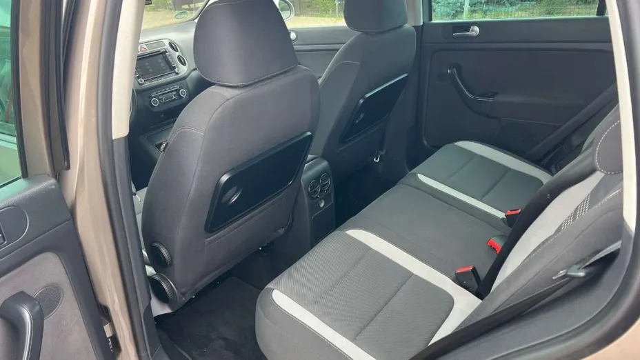 VOLKSWAGEN Golf Plus -