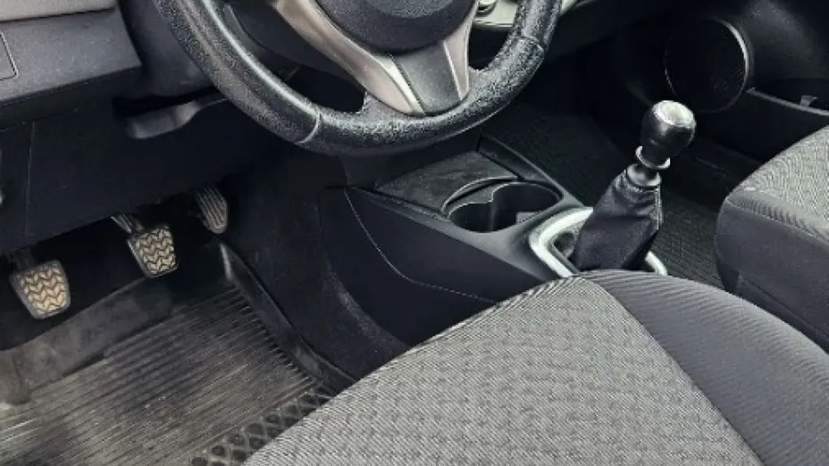 TOYOTA Yaris -