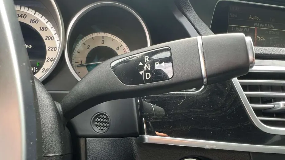 MERCEDES-BENZ E Klasa -