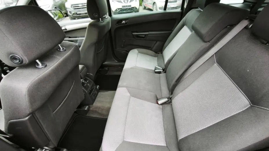 OPEL Zafira -