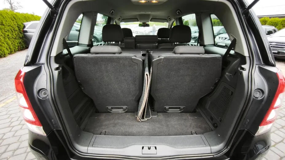 OPEL Zafira -
