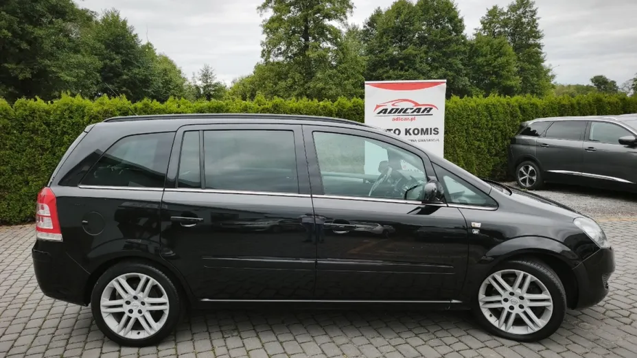 OPEL Zafira -