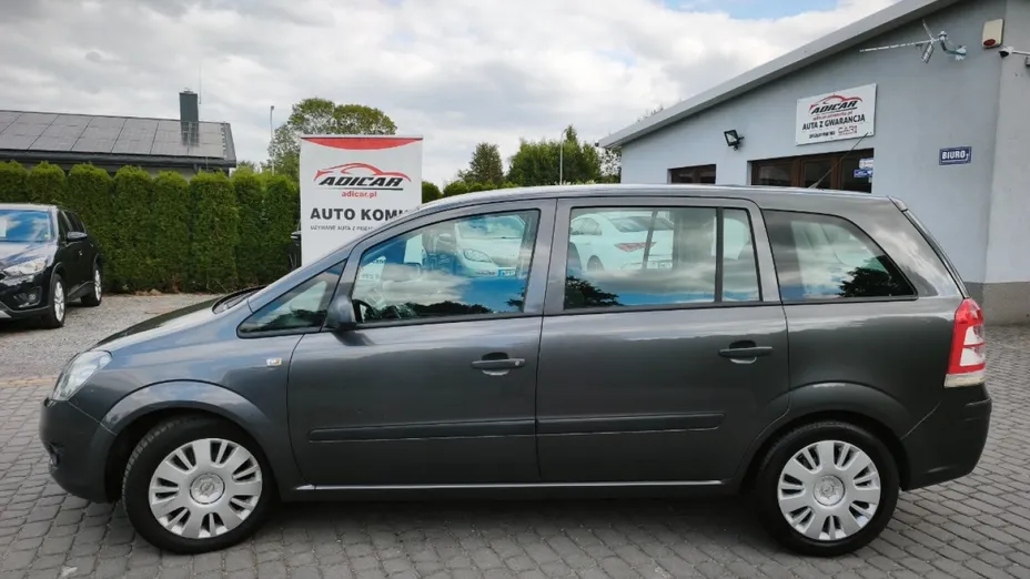 OPEL Zafira -