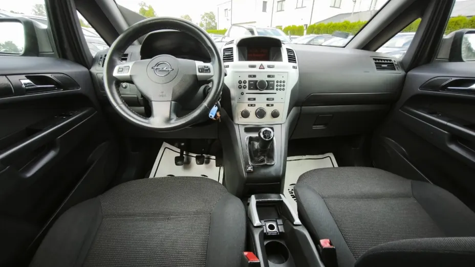 OPEL Zafira -
