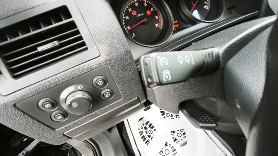 OPEL Zafira -