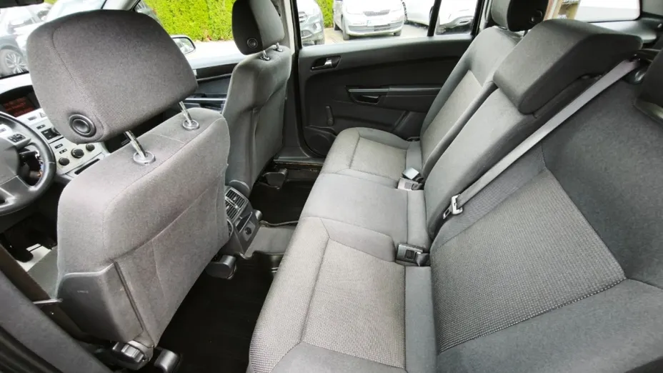 OPEL Zafira -