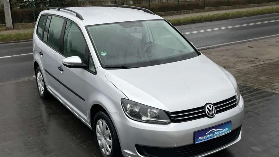 VOLKSWAGEN Touran -