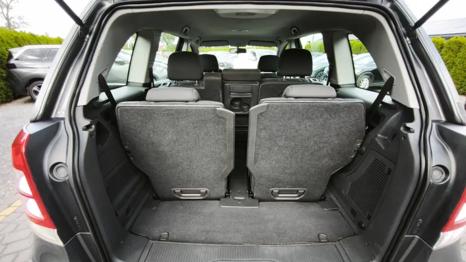 OPEL Zafira -