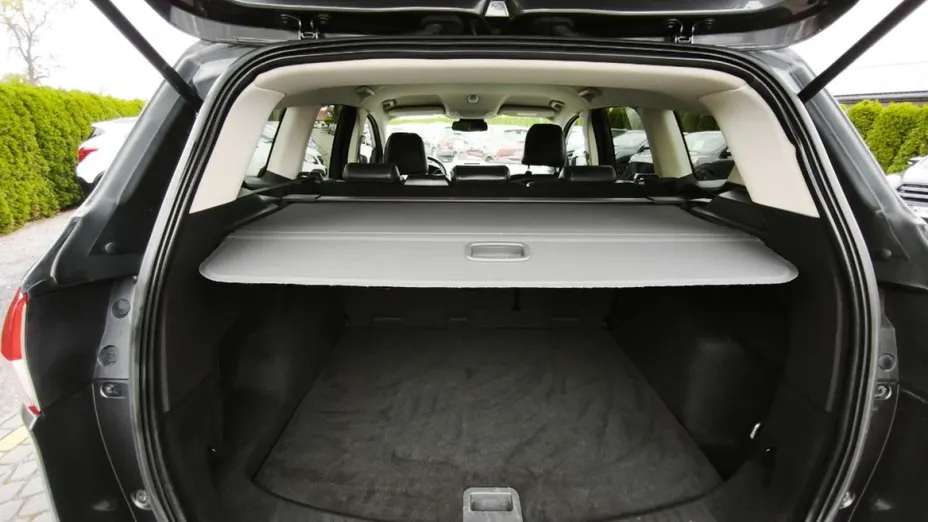 FORD Kuga -