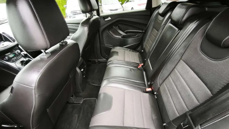 FORD Kuga -