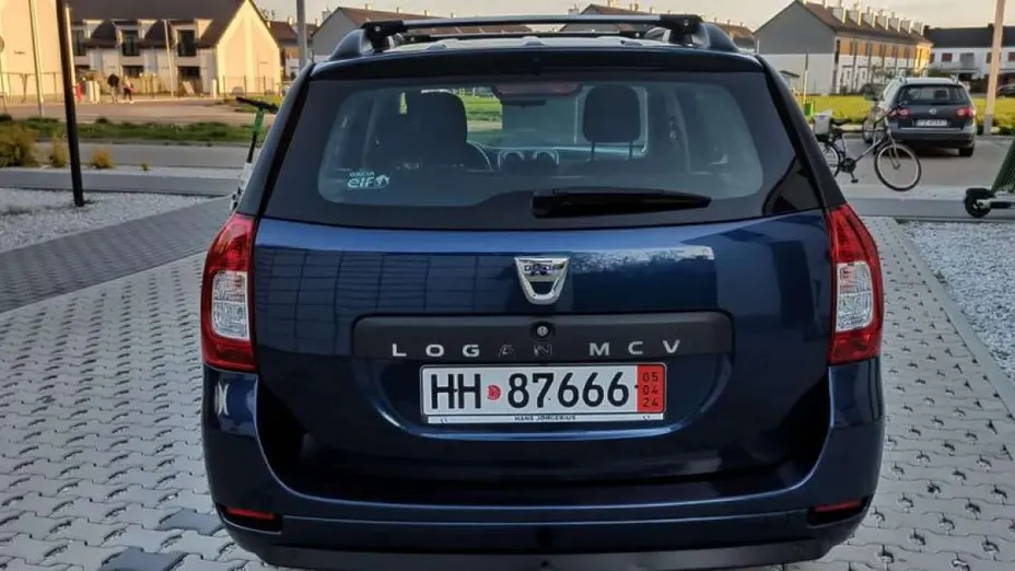 DACIA Logan -