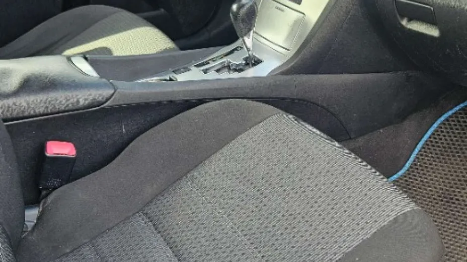 TOYOTA Avensis -